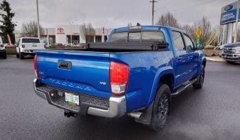 Used 2017 Toyota Tacoma SR5 Double Cab 5′ Bed V6 4×4 AT Crew Cab Pickup – 3TMCZ5AN3HM118076 full