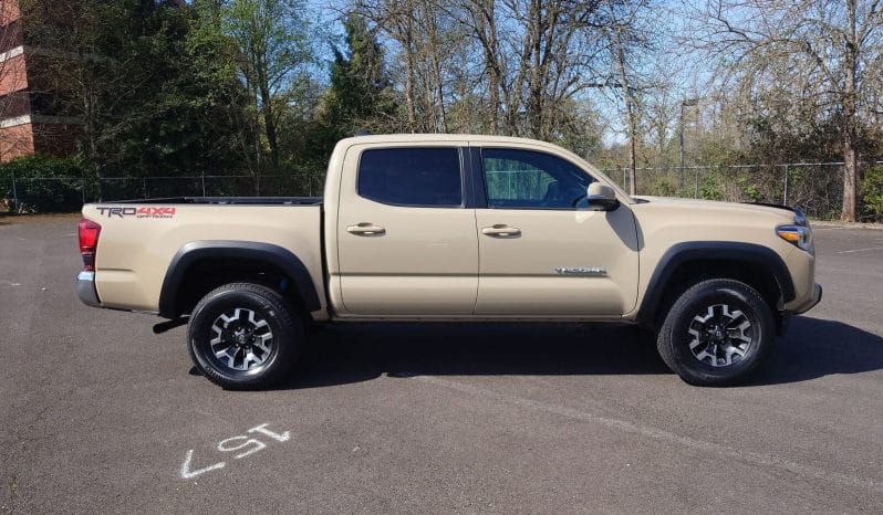 Used 2019 Toyota Tacoma TRD Off Road Double Cab 5′ Bed V6 A Crew Cab Pickup – 3TMCZ5AN3KM260015 full