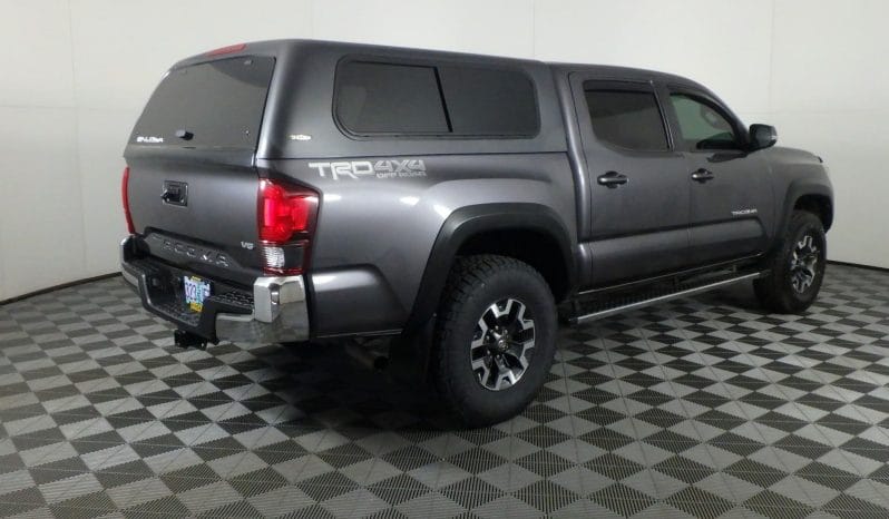 Used 2018 Toyota Tacoma TRD Off Road Double Cab 5  Bed V6 4×4 MT Crew Cab Pickup – 5TFCZ5AN2JX142126 full