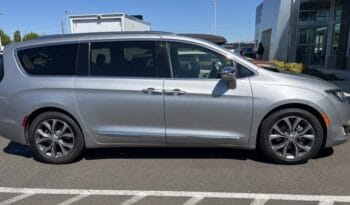 Used 2017 Chrysler Pacifica Limited 4D Passenger Van – 2C4RC1GG7HR770902 full