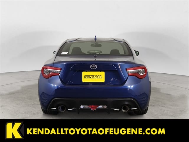 Used 2018 Toyota 86 Base 2D Coupe – JF1ZNAA18J9701930 full