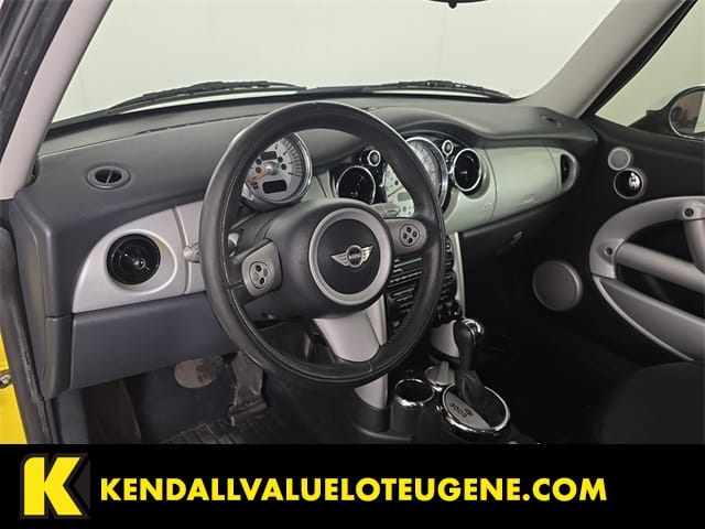 Used 2004 MINI Cooper Base 2D Hatchback – WMWRC33484TJ61518 full