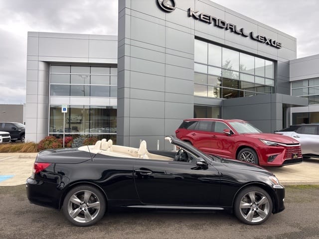 2010 Lexus IS Base's photo