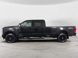 Used 2025 Ford F-350SD Lariat 4D Crew Cab – 1FT8W3BT2SEC43356