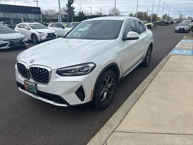 Used 2022 BMW X4 xDrive30i 4D Sport Utility – 5UX33DT0XN9J82220