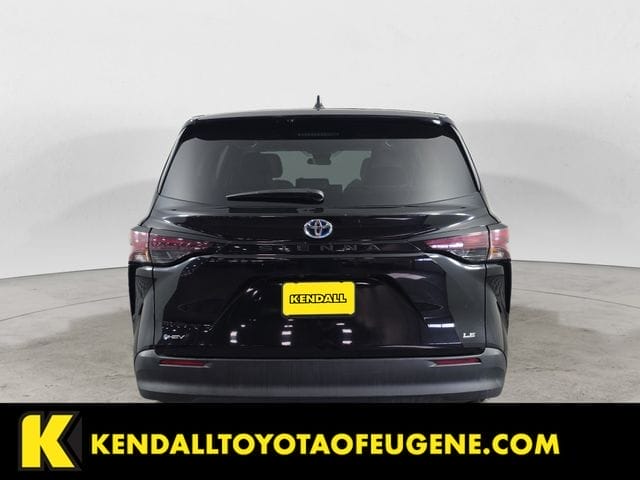 Used 2025 Toyota Sienna LE 4D Passenger Van – 5TDKRKEC7SS236870