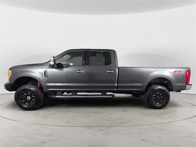 Used 2017 Ford F-350SD XLT 4D Crew Cab – 1FT8W3BT8HEC45220