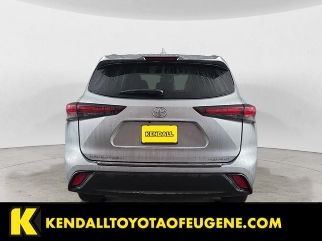 Used 2025 Toyota Highlander XLE 4D Sport Utility – 5TDKDRBH4SS579594