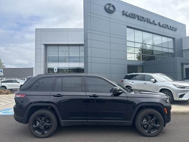 Used 2025 Jeep Grand Cherokee Altitude X 4D Sport Utility – 1C4RJHAG2SC296154