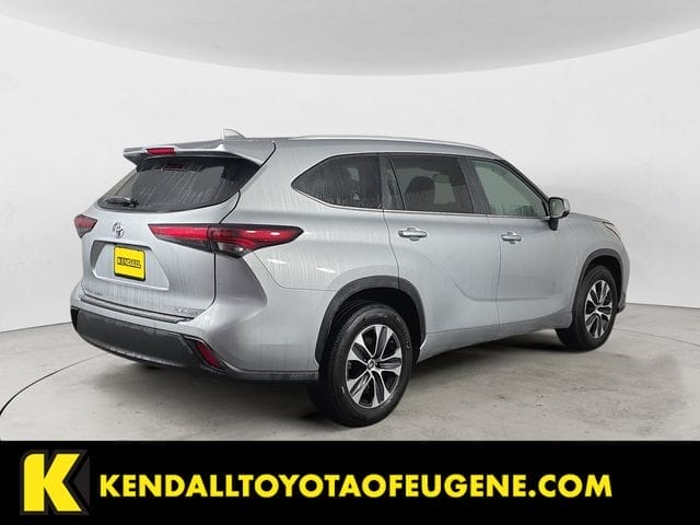 Used 2025 Toyota Highlander XLE 4D Sport Utility – 5TDKDRBH4SS579594