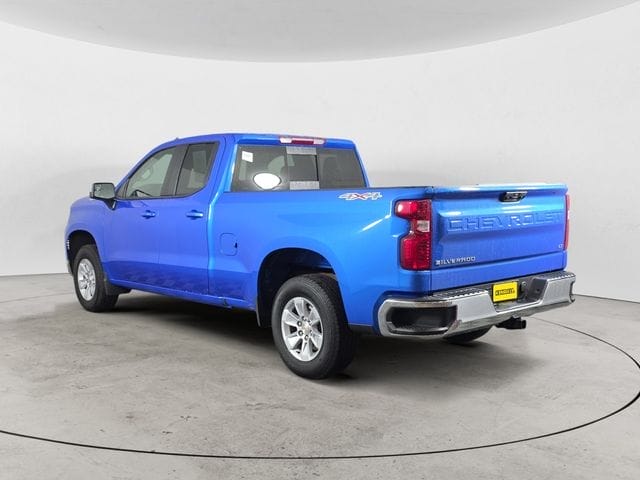 Used 2025 Chevrolet Silverado 1500 LT 4D Extended Cab – 1GCVKDE88SZ219051