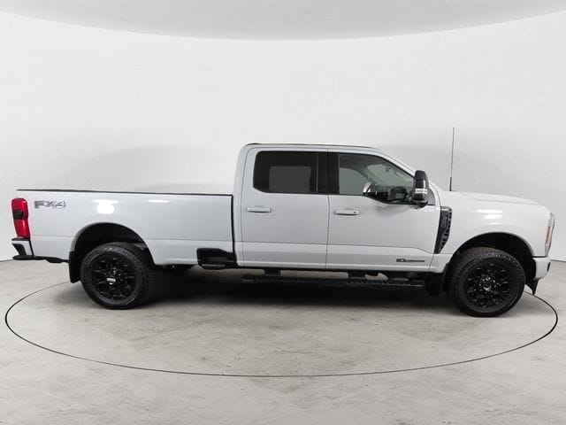Used 2025 Ford F-350SD Lariat 4D Crew Cab – 1FT8W3BT0SEC44358