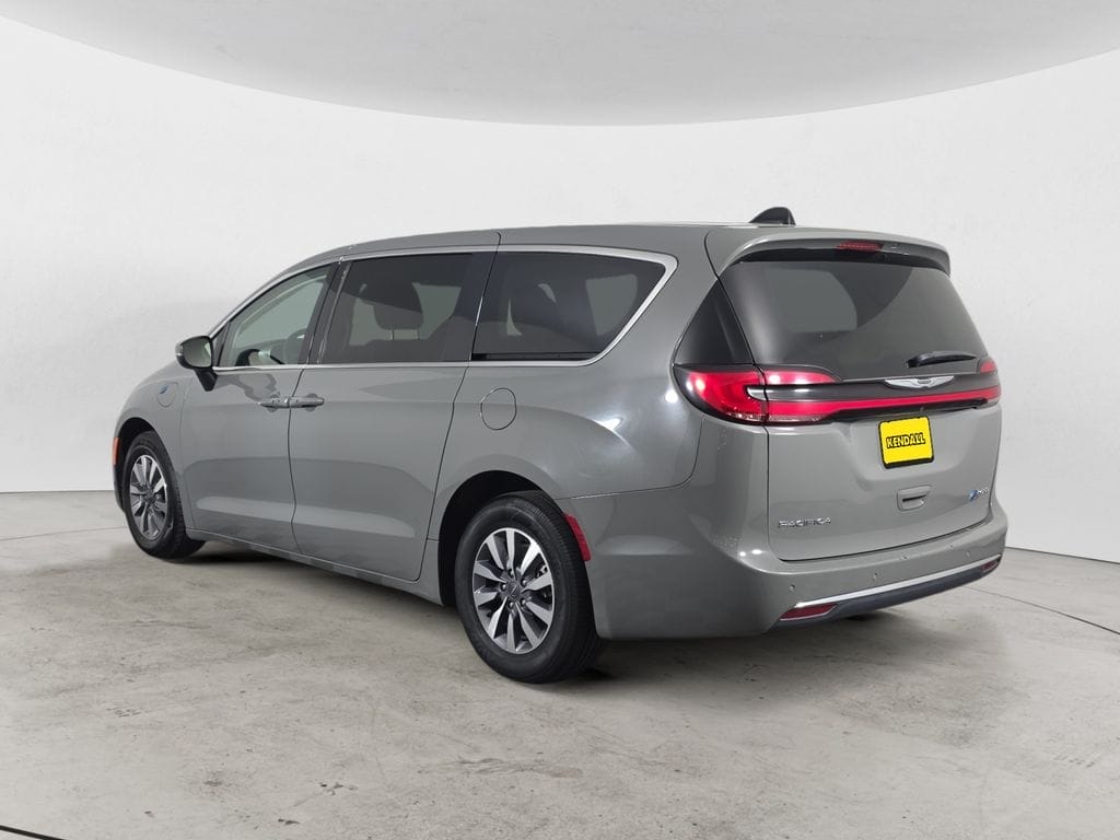 Used 2023 Chrysler Pacifica Hybrid Touring L 4D Passenger Van – 2C4RC1L77PR614248