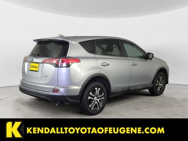 Used 2018 Toyota RAV4 LE 4D Sport Utility – 2T3ZFREV6JW497163