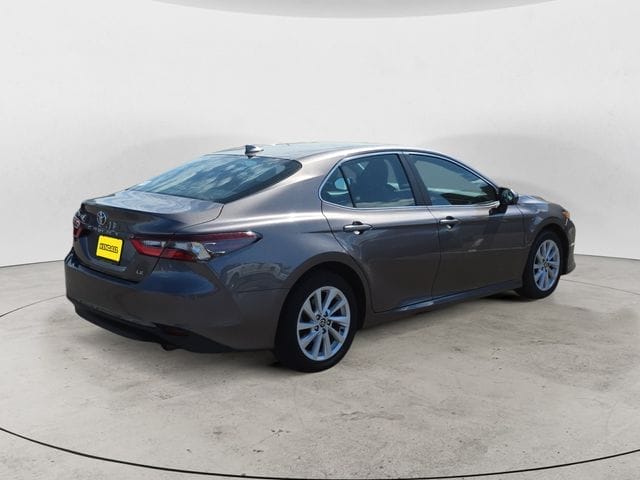 Used 2022 Toyota Camry LE 4D Sedan – 4T1C11AK9NU678127
