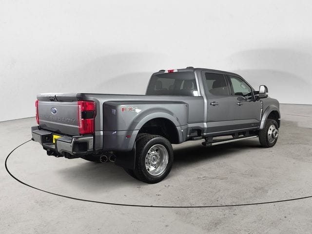 Used 2025 Ford F-450SD Lariat 4D Crew Cab – 1FT8W4DT9SEC61047