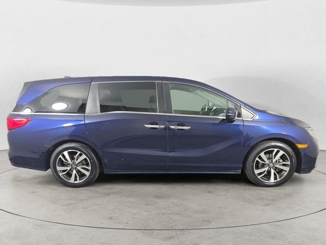 Used 2021 Honda Odyssey Touring 4D Passenger Van – 5FNRL6H86MB011586