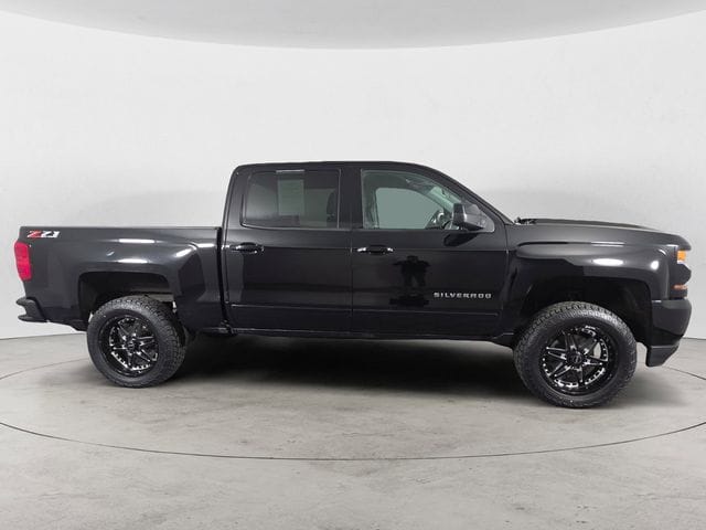 Used 2018 Chevrolet Silverado 1500 LT 4D Crew Cab – 3GCUKREC0JG517220