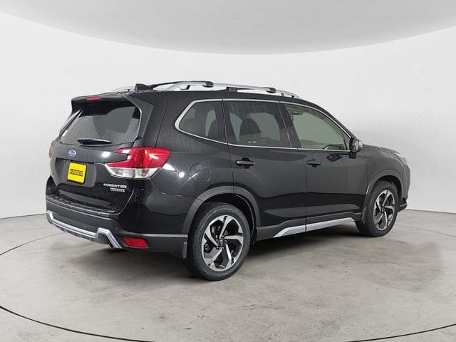 Used 2022 Subaru Forester Touring 4D Sport Utility – JF2SKARC8NH493443