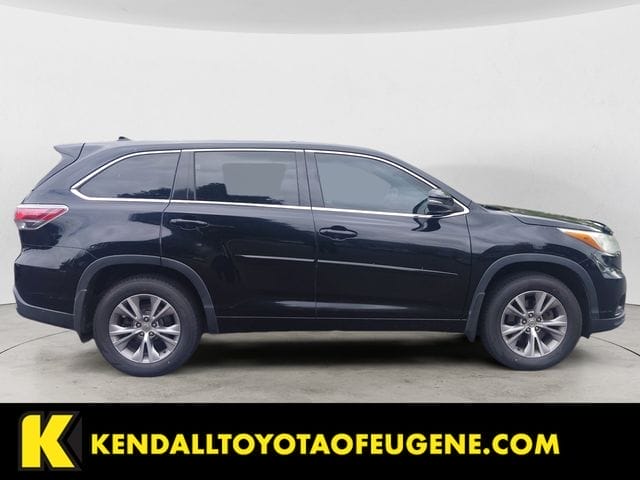 Used 2015 Toyota Highlander LE Plus V6 4D Sport Utility – 5TDBKRFH9FS122513