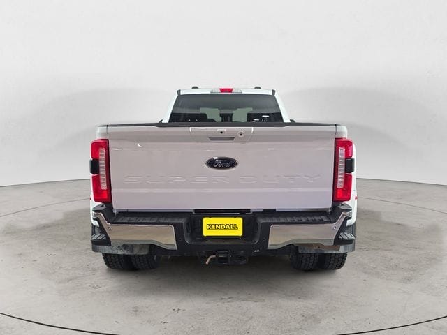 Used 2025 Ford F-450SD Lariat 4D Crew Cab – 1FT8W4DT5SEC52460