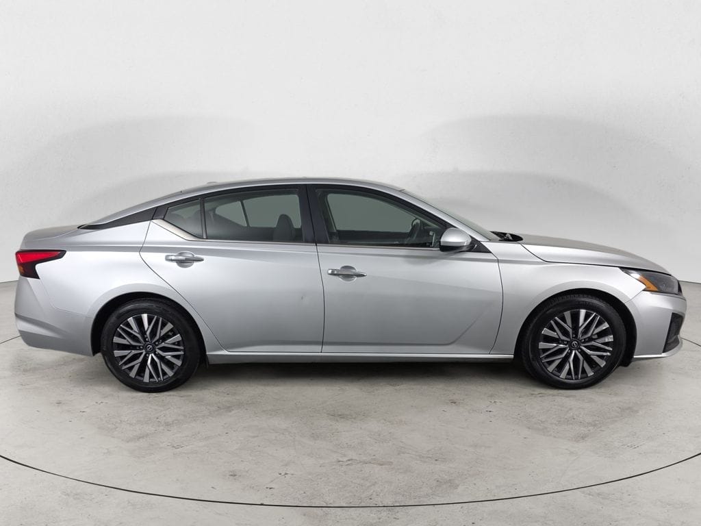 Used 2023 Nissan Altima 2.5 SV 4D Sedan – 1N4BL4DV7PN375335
