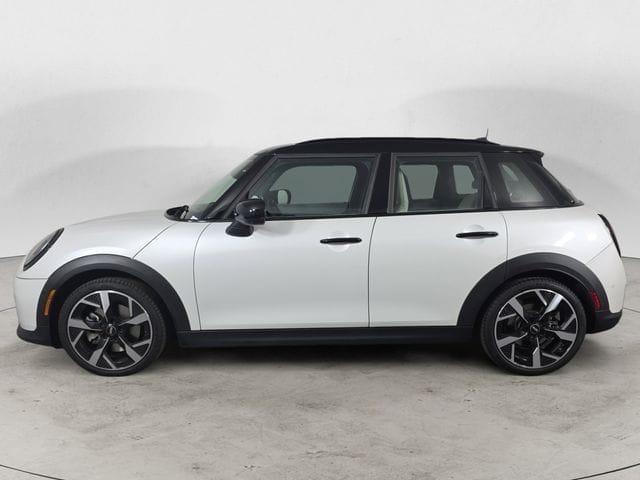 Used 2025 MINI Cooper Signature 4D Hatchback – WMW43GD03S2W92769