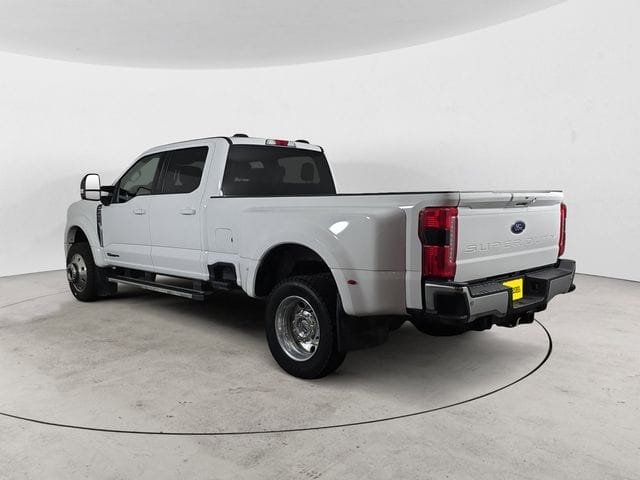 Used 2025 Ford F-450SD Lariat 4D Crew Cab – 1FT8W4DT5SEC52460