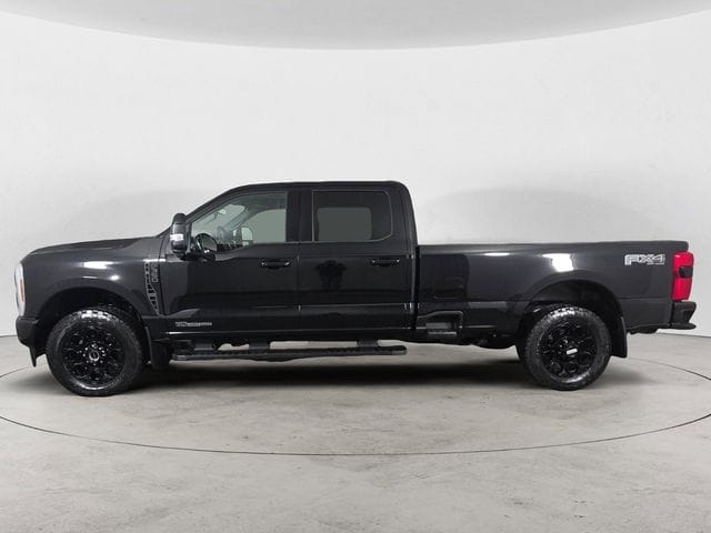 Used 2025 Ford F-350SD Lariat 4D Crew Cab – 1FT8W3BT2SEC43356