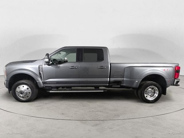 Used 2025 Ford F-450SD Lariat 4D Crew Cab – 1FT8W4DT9SEC61047