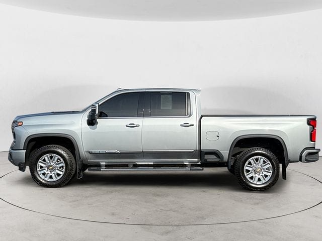 Used 2024 Chevrolet Silverado 3500HD High Country 4D Crew Cab – 1GC4YVEY8RF143391