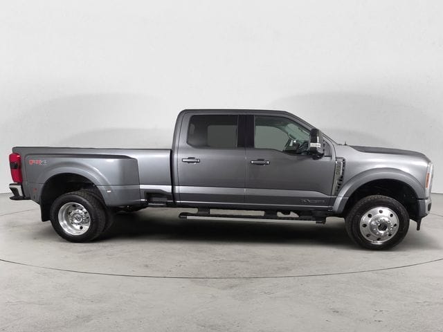 Used 2025 Ford F-450SD Lariat 4D Crew Cab – 1FT8W4DT9SEC61047