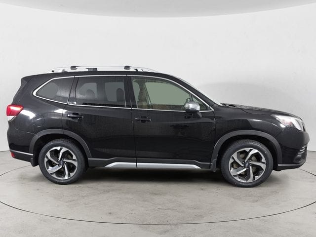 Used 2022 Subaru Forester Touring 4D Sport Utility – JF2SKARC8NH493443