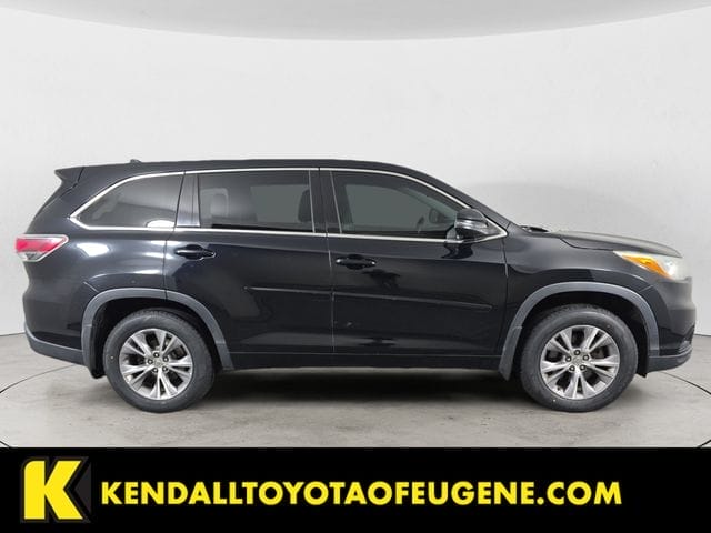 Used 2015 Toyota Highlander LE Plus V6 4D Sport Utility – 5TDBKRFH9FS122513