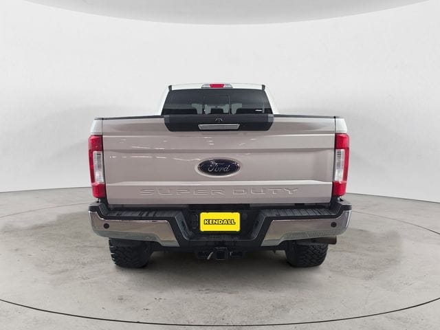 Used 2019 Ford F-350SD Lariat 4D Crew Cab – 1FT8W3BT2KED77719
