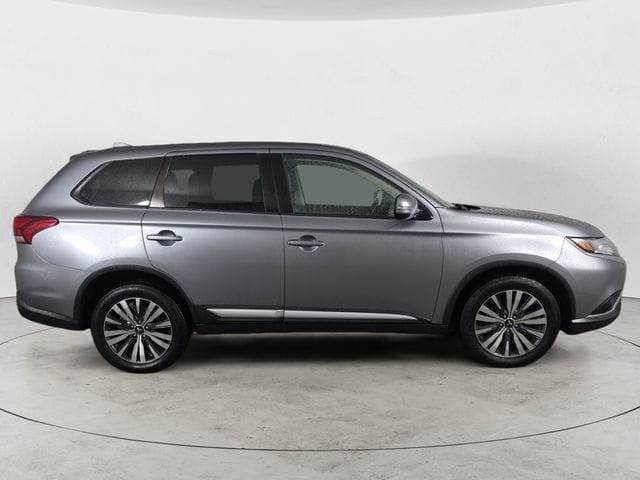 Used 2019 Mitsubishi Outlander SE 4D Sport Utility – JA4AZ3A37KZ047152