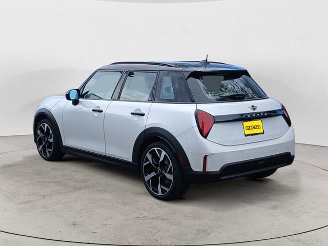 Used 2025 MINI Cooper Signature 4D Hatchback – WMW43GD03S2W92769