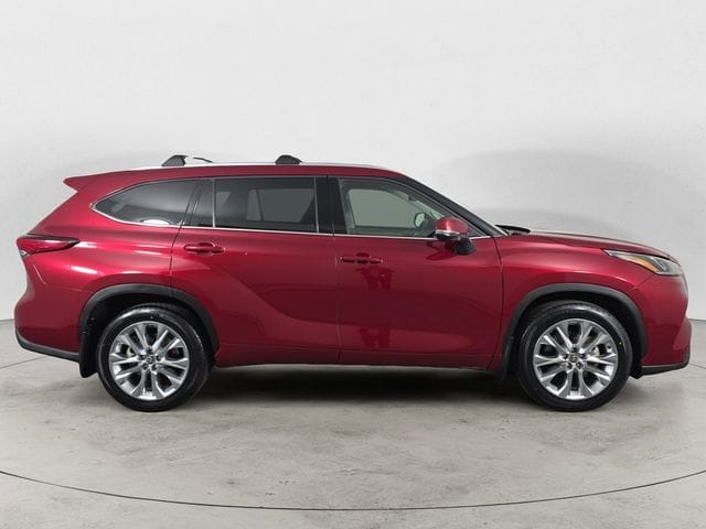 Used 2023 Toyota Highlander Limited 4D Sport Utility – 5TDKDRBHXPS018596