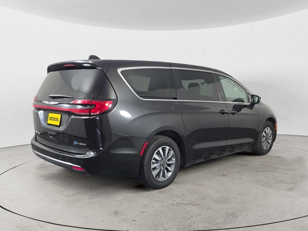 Used 2023 Chrysler Pacifica Hybrid Touring L 4D Passenger Van – 2C4RC1L79PR611772