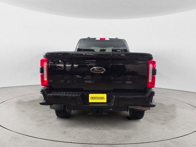 Used 2025 Ford F-350SD Lariat 4D Crew Cab – 1FT8W3BT2SEC43356