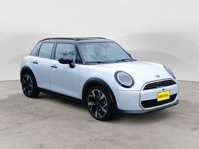 Used 2025 MINI Cooper Signature 4D Hatchback – WMW43GD03S2W92769