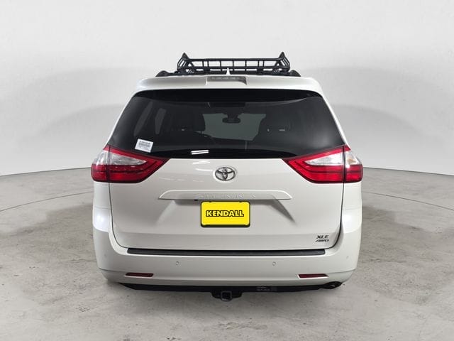 Used 2019 Toyota Sienna XLE Premium 4D Passenger Van – 5TDDZ3DCXKS227869