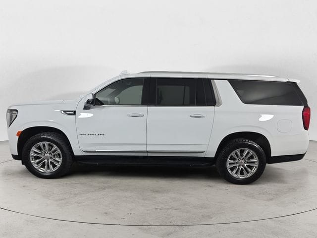 2023 GMC Yukon 4WD SLT's photo