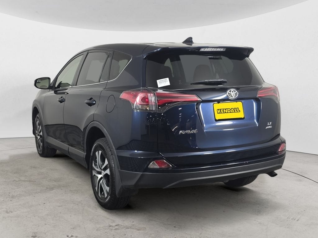 Used 2018 Toyota RAV4 LE 4D Sport Utility – JTMBFREV0JJ747982
