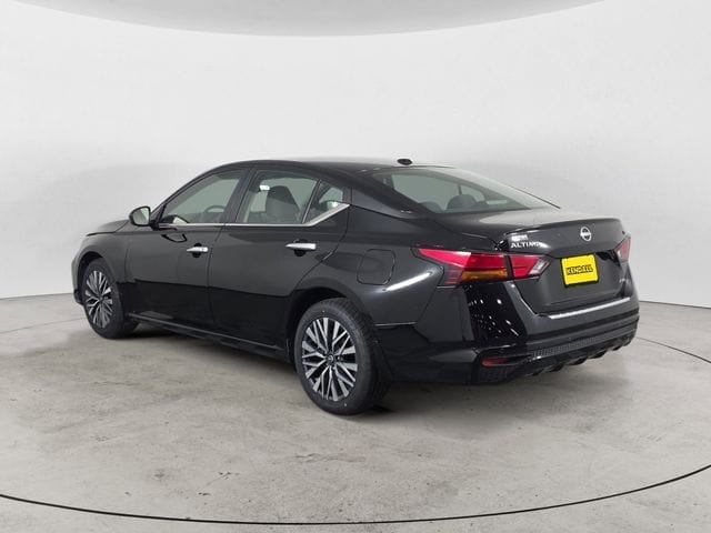 Used 2023 Nissan Altima 2.5 SV 4D Sedan – 1N4BL4DW0PN334022