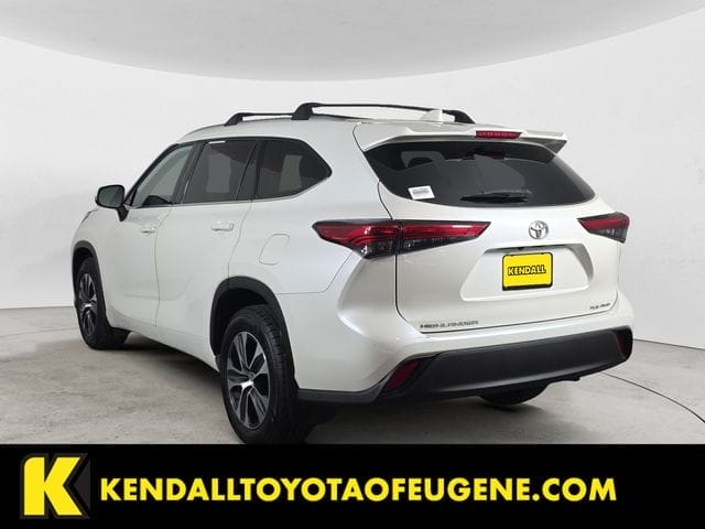 Used 2021 Toyota Highlander XLE 4D Sport Utility – 5TDHZRBH2MS075821
