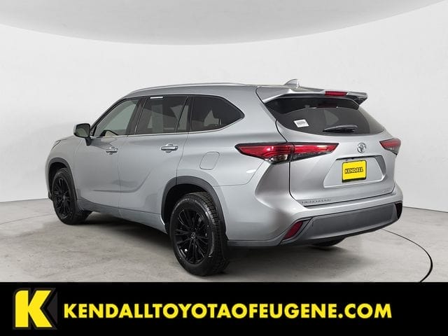 Used 2022 Toyota Highlander XLE 4D Sport Utility – 5TDGZRBH5NS577025