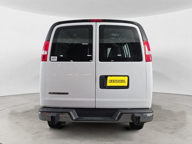 Used 2024 Chevrolet Express 2500 Work Van 3D Cargo Van – 1GCWGAFP9R1270237