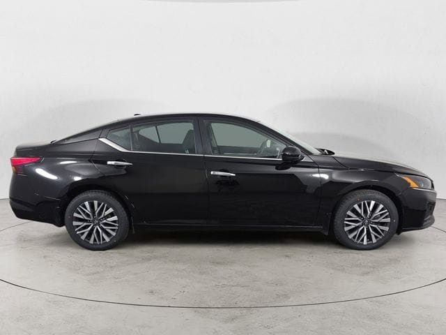 Used 2023 Nissan Altima 2.5 SV 4D Sedan – 1N4BL4DW0PN334022