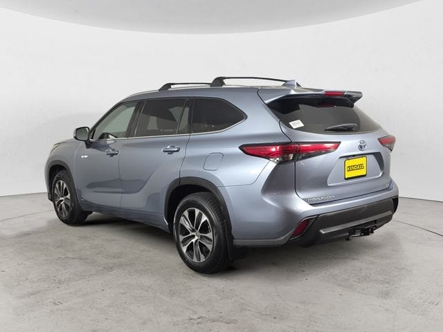 Used 2020 Toyota Highlander Hybrid XLE 4D Sport Utility – 5TDHBRCH9LS011437